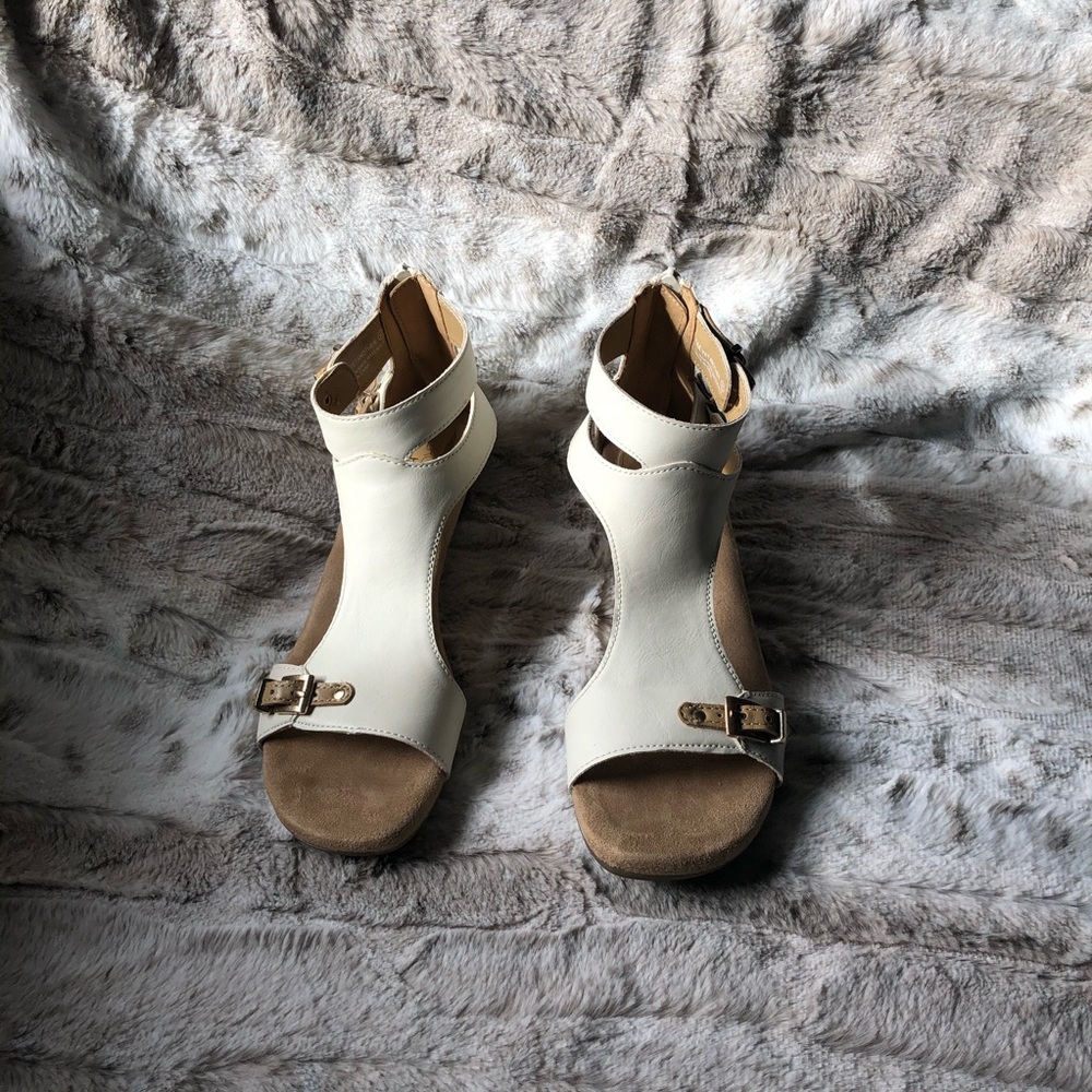 AEROSOLES Heel Rest Leather Wedge Sandals
